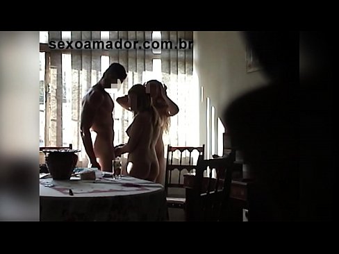 ❤️ Els amics sexuals conviden un home gegant i un trio amb ell ❤❌ Només porno al ca.com-porn-zog.ru ❌