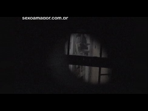 ❤️ Blondie és gravada en secret per un voyeur del barri amagat darrere de maons buits ❤❌ Només porno al ca.com-porn-zog.ru ❌